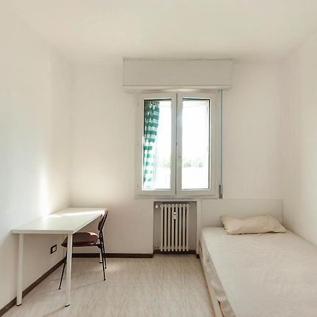 Private Room For Girls โบโลญญา ภายนอก รูปภาพ